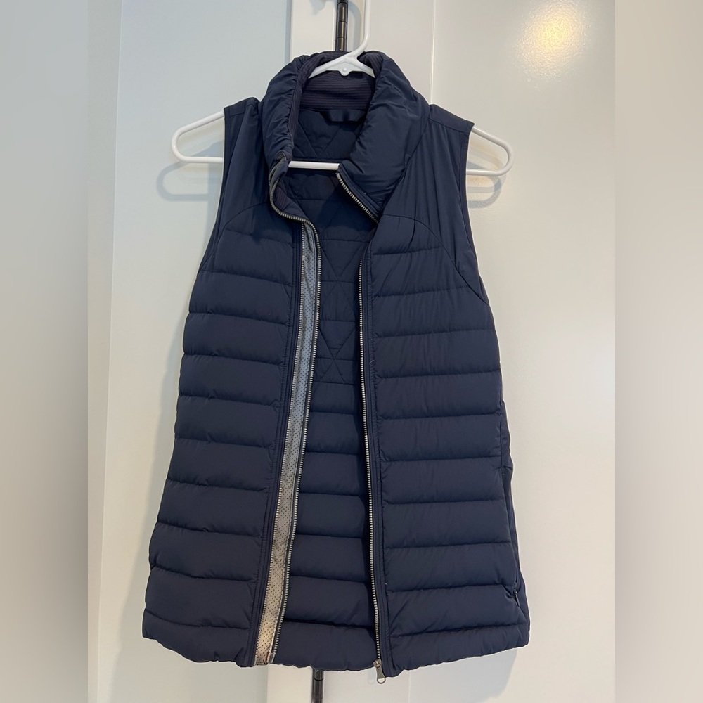Lululemon Fluffed Up Vest Navy Size 6